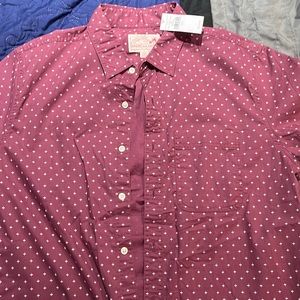 American Eagle Button up